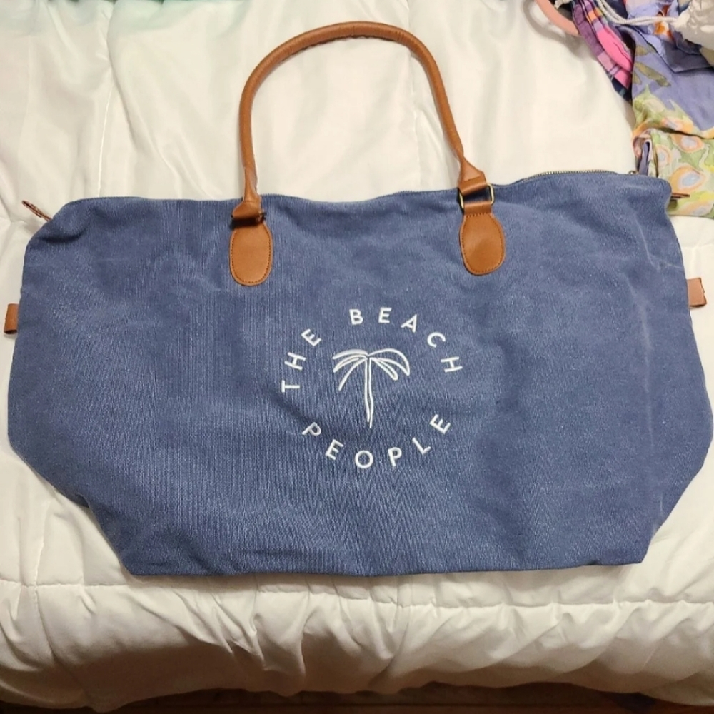 The beach people tote